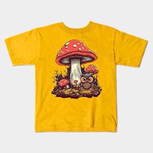 Tiny and happy owl under the mushrooms Kids T-Shirt